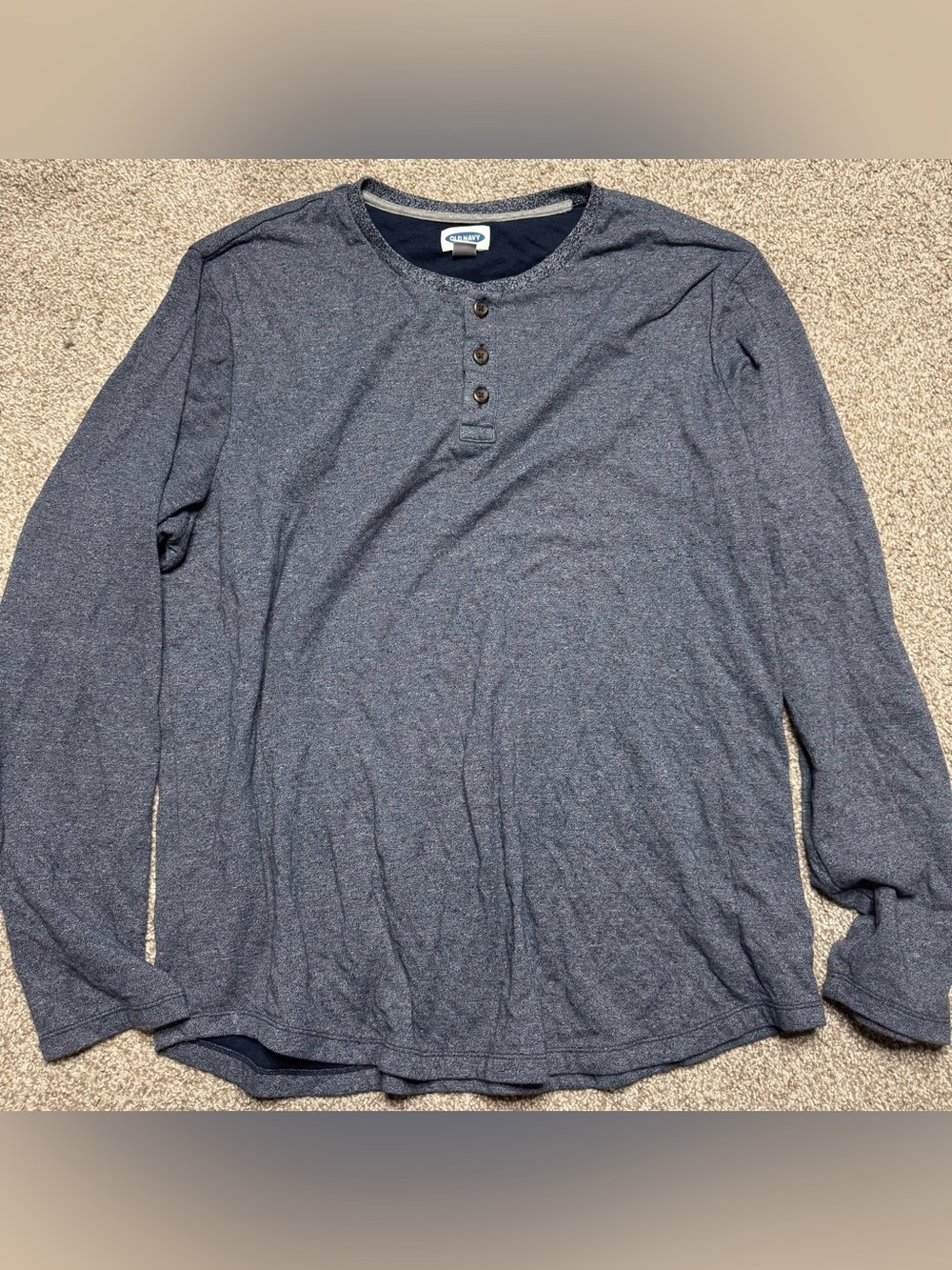 Old navy men’s long sleeve shirt